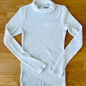 Aritzia (Wilfred) White Ribbed Turtleneck